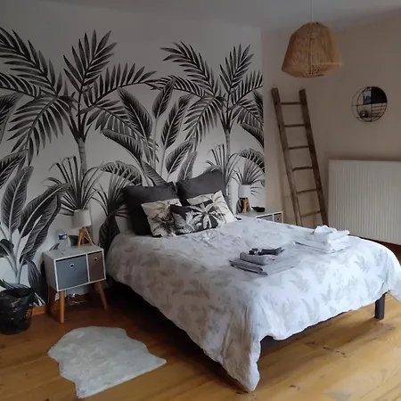 Ferme De La Ribotte 普兰凡